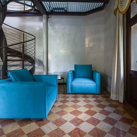 Volpi Apartment *